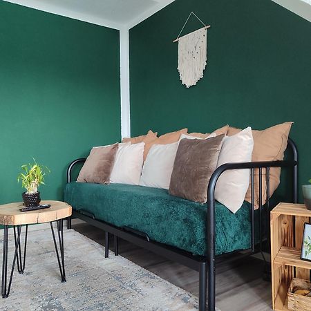 Nature Terminal Apartment - Unterwegs Zuhause Steinenbronn Ngoại thất bức ảnh