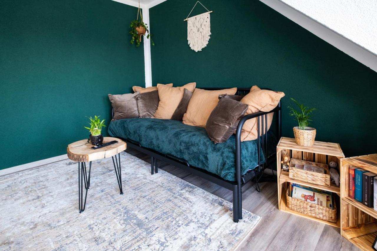 Nature Terminal Apartment - Unterwegs Zuhause Steinenbronn Ngoại thất bức ảnh